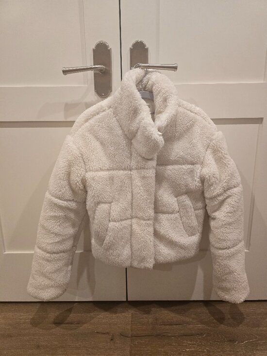 Alo Yoga Snow Angel Puffer Jacket in Ivory XS - Picture 2 of 2